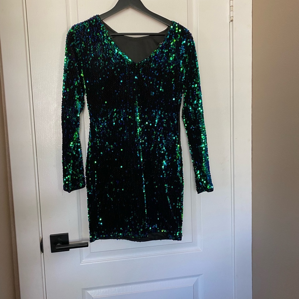 Blue/green/black sequin short dress